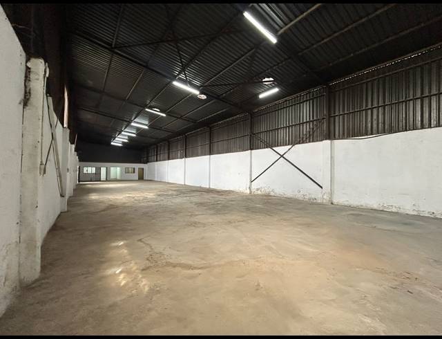 400M² WAREHOUSE TO LET IN EIKENHOF